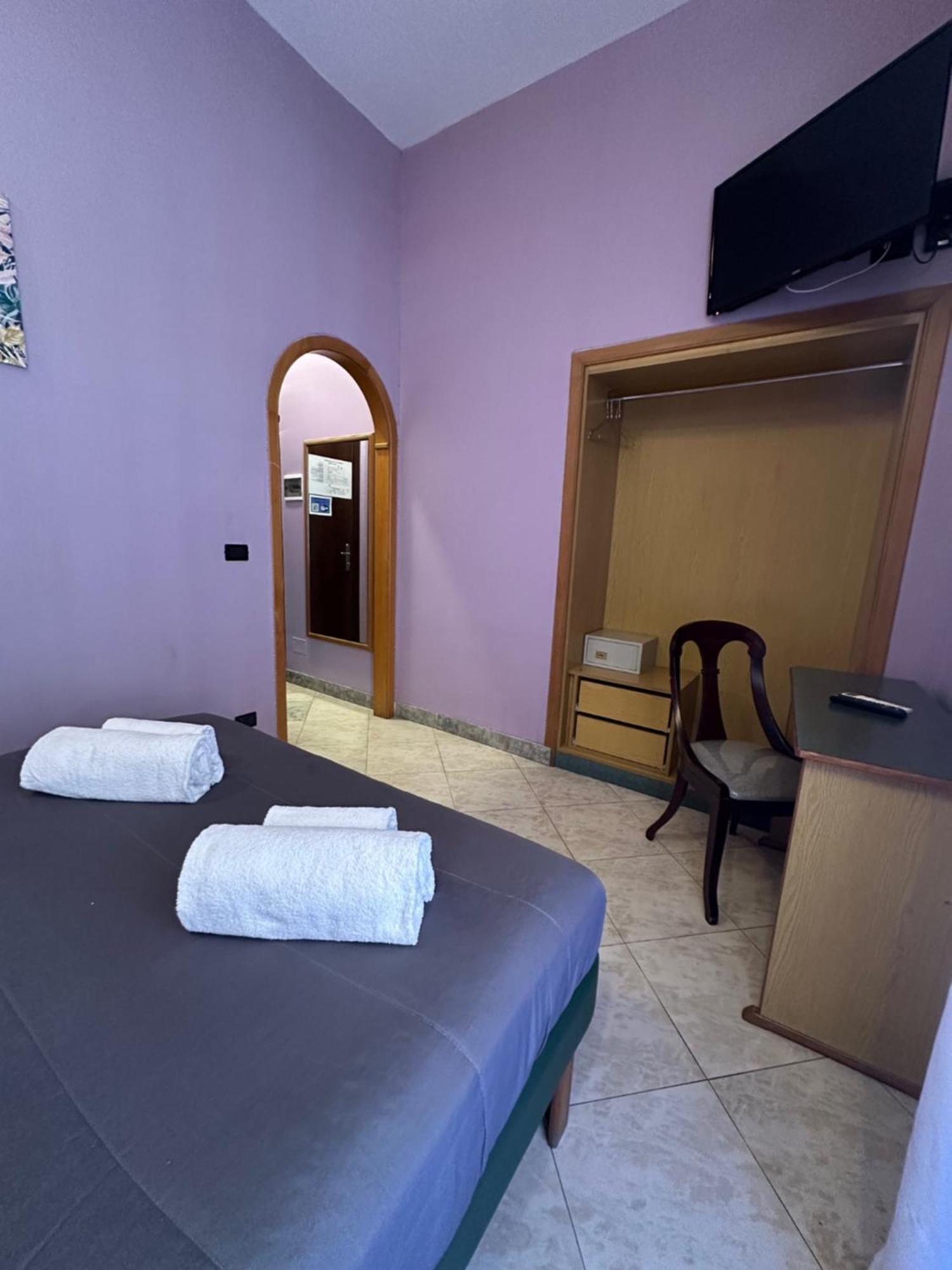 Smart Station Hotel Nápoly Kültér fotó