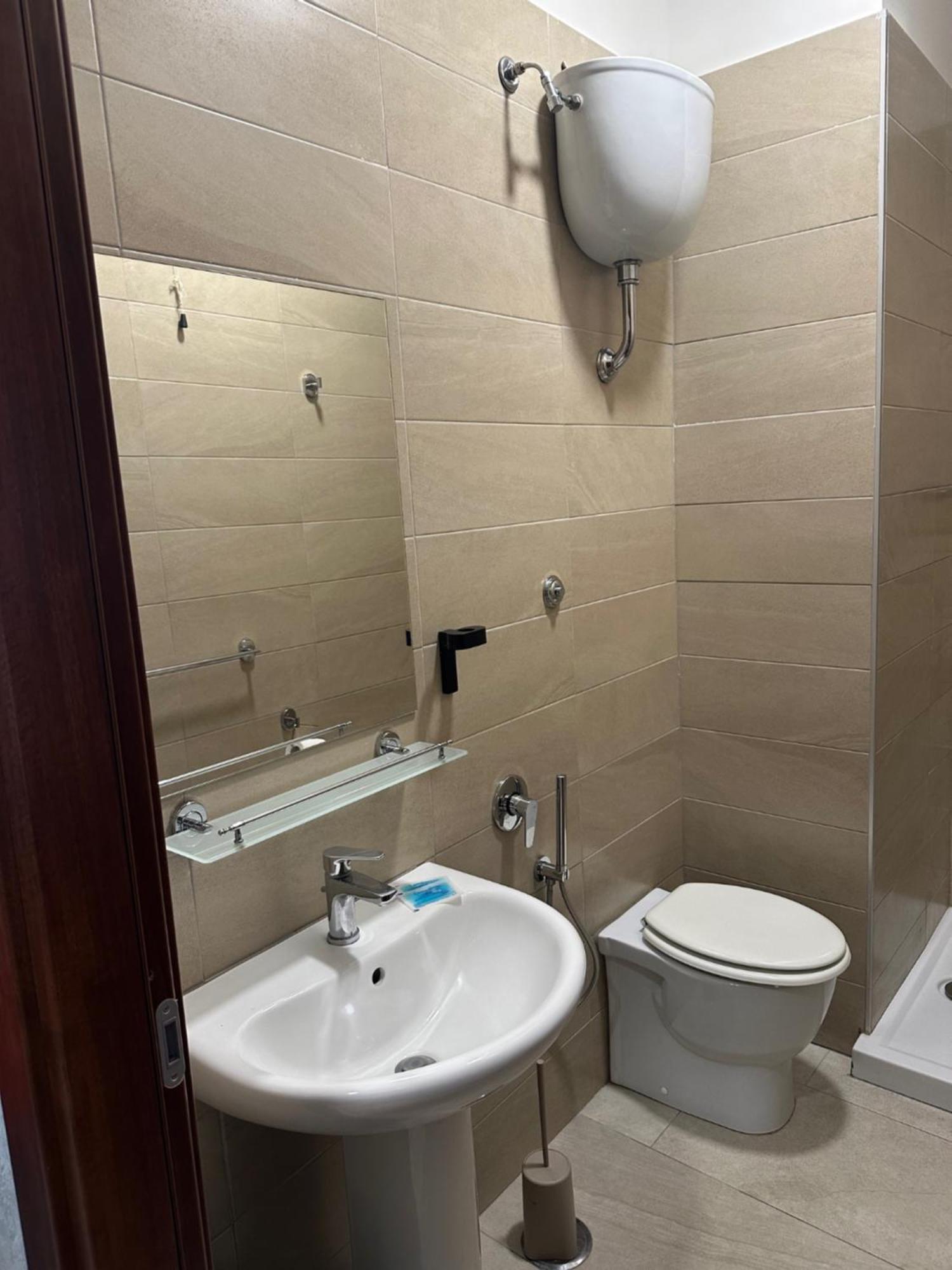 Smart Station Hotel Nápoly Kültér fotó